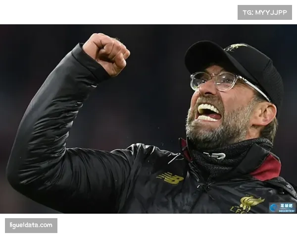 朗斯3-4-2-1进攻体系解析：高位逼抢与快速反击结合